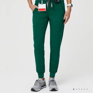 NWT ✨ Women’s Hunter Green Zamora - joggers